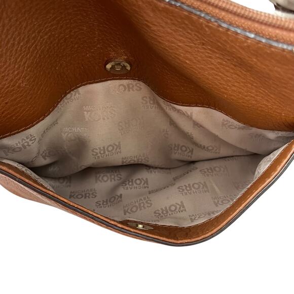 Michael Kors Crossbody Bag Pebbled Leather Fringe Tassel Gold Tone Hardware Logo - Picture 12 of 16